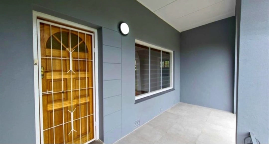 4 Bedroom Property for Sale in Nahoon Valley Park Eastern Cape
